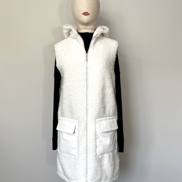 ORLY Faux Fur Vest - Picture 5 of 5